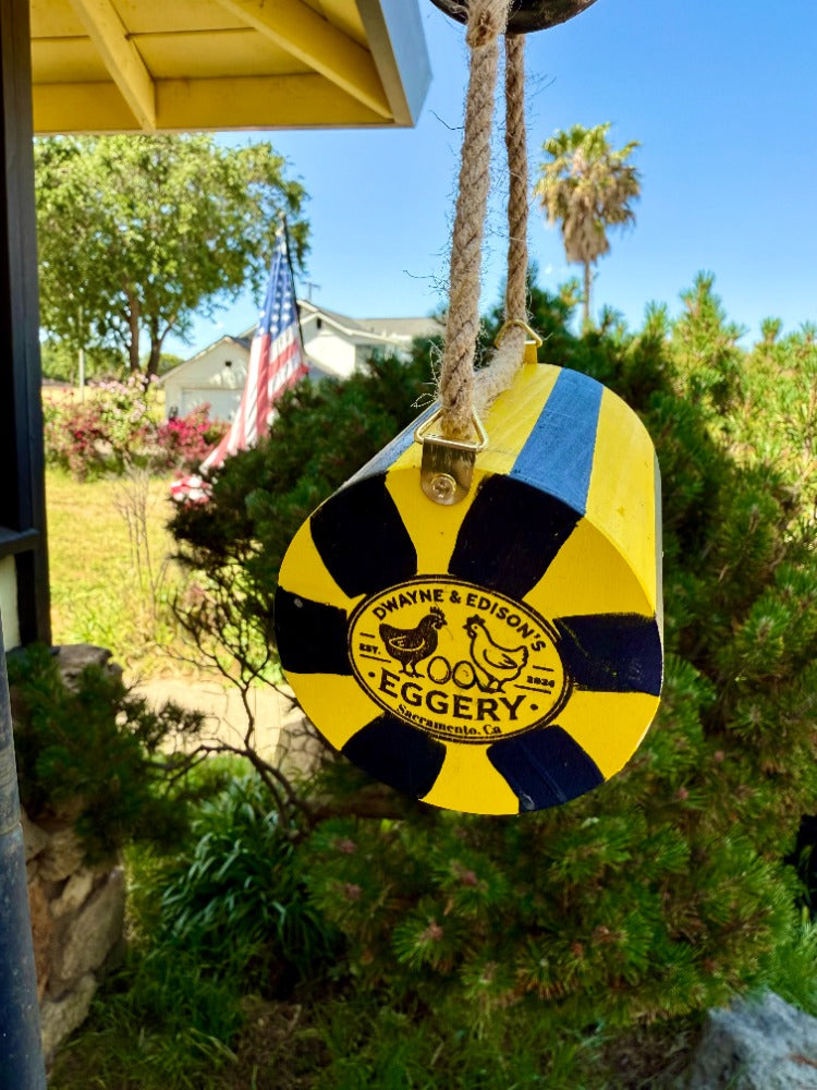 Buzz Barrel Bee Hotel